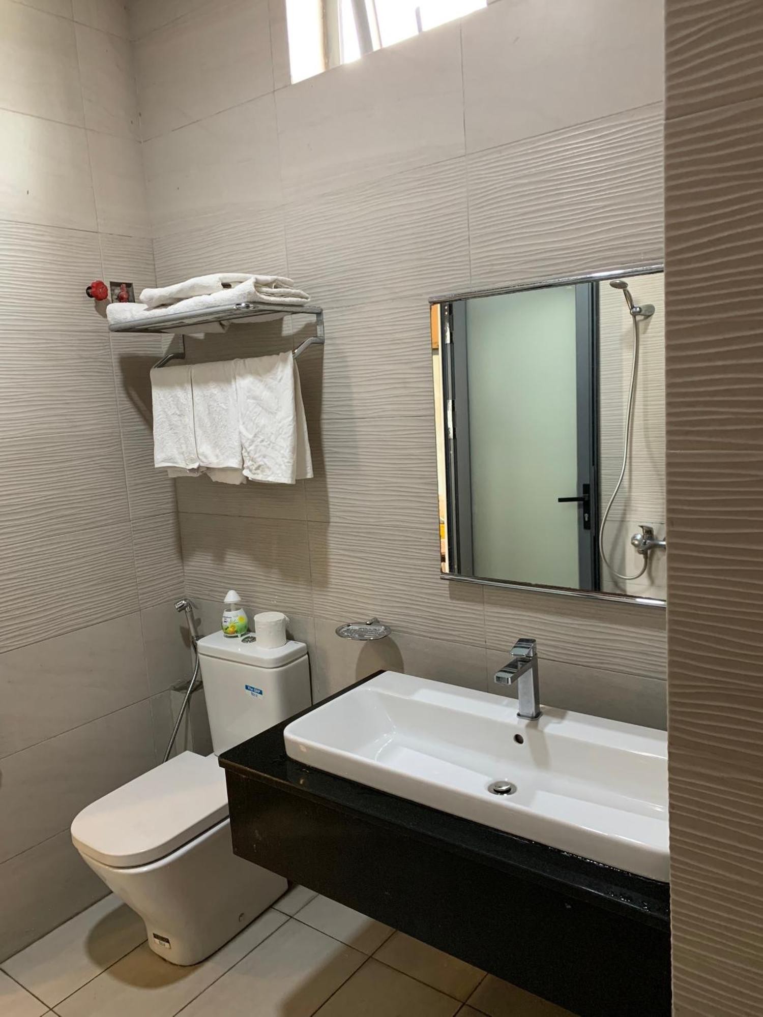 Ha Long Hotel Ho Chi Minh-stad Buitenkant foto